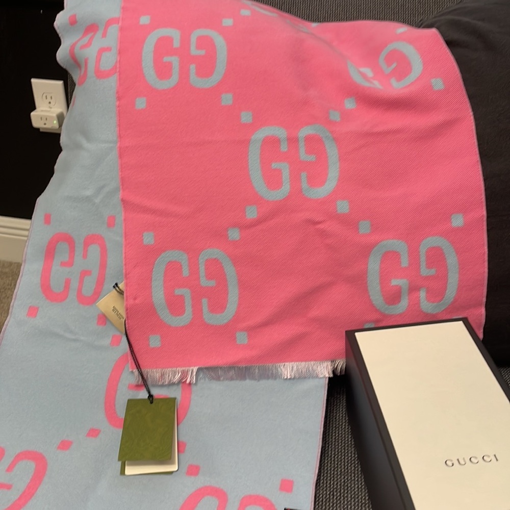 Gucci Wool Silk Jacquard GG Monogram Scarf Light Pink Sky Blue - Picture 5 of 7